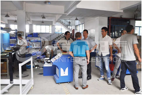 清華大學(xué)黃教授蒞臨我司考察指導(dǎo)工作